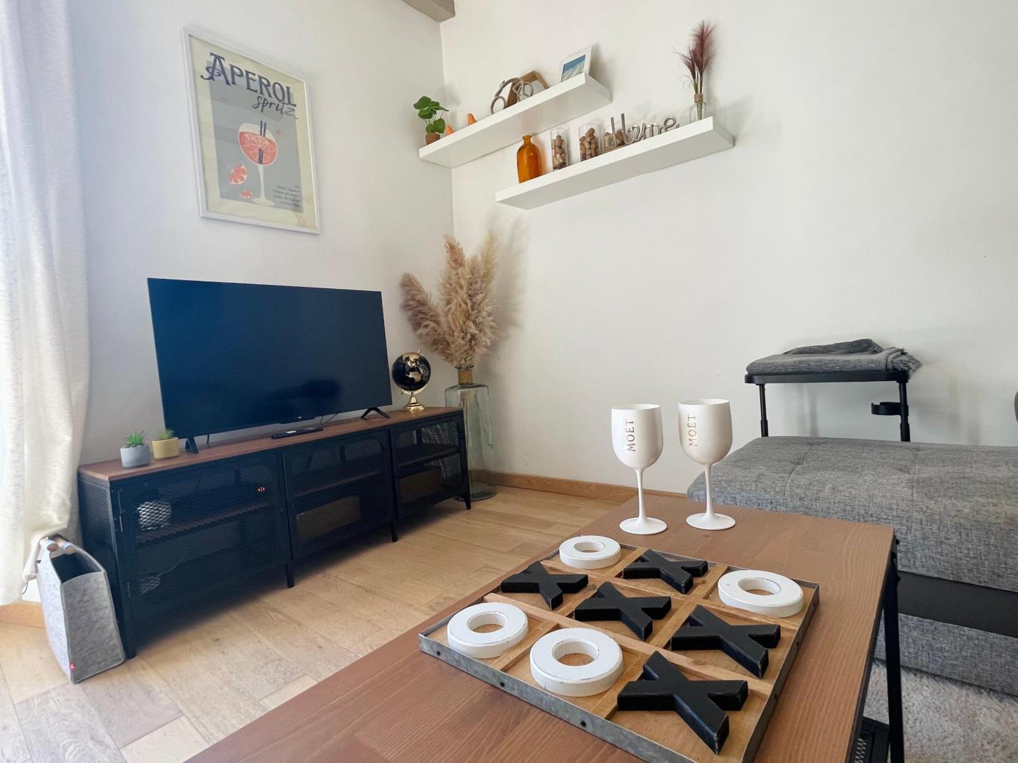 Maison Gabriel - Logement Charmant Au Coeur De La Cite Medievale - T3 75M2 อัลแบร์วิลล์ ภายนอก รูปภาพ