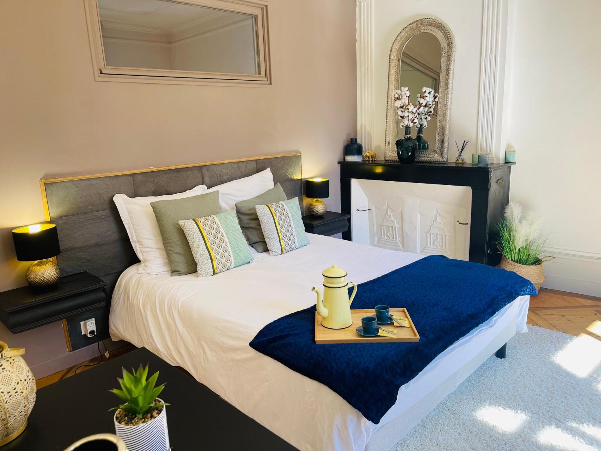 Maison Gabriel - Logement Charmant Au Coeur De La Cite Medievale - T3 75M2 อัลแบร์วิลล์ ภายนอก รูปภาพ